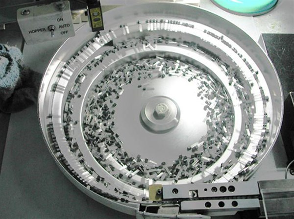 振動盤在自動送料機(jī)械設(shè)備中應(yīng)用